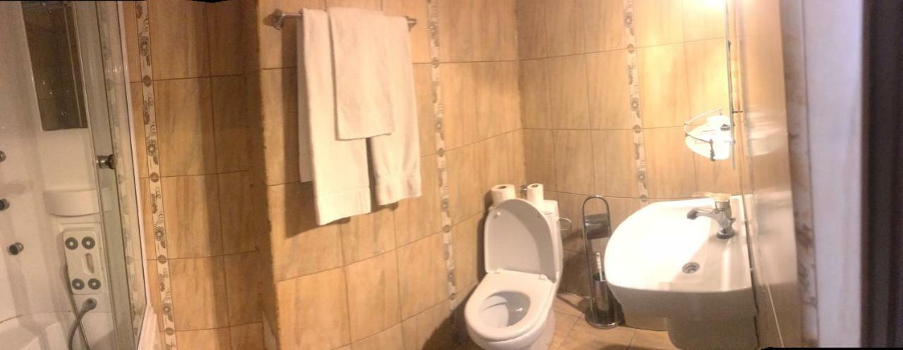 Hotel Bulevard Дробета-Турну Северин Екстериор снимка